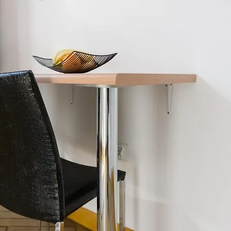 Klimatyczny Apartament Z Antresola Apartmán