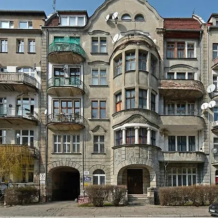 Klimatyczny Apartament Z Antresola